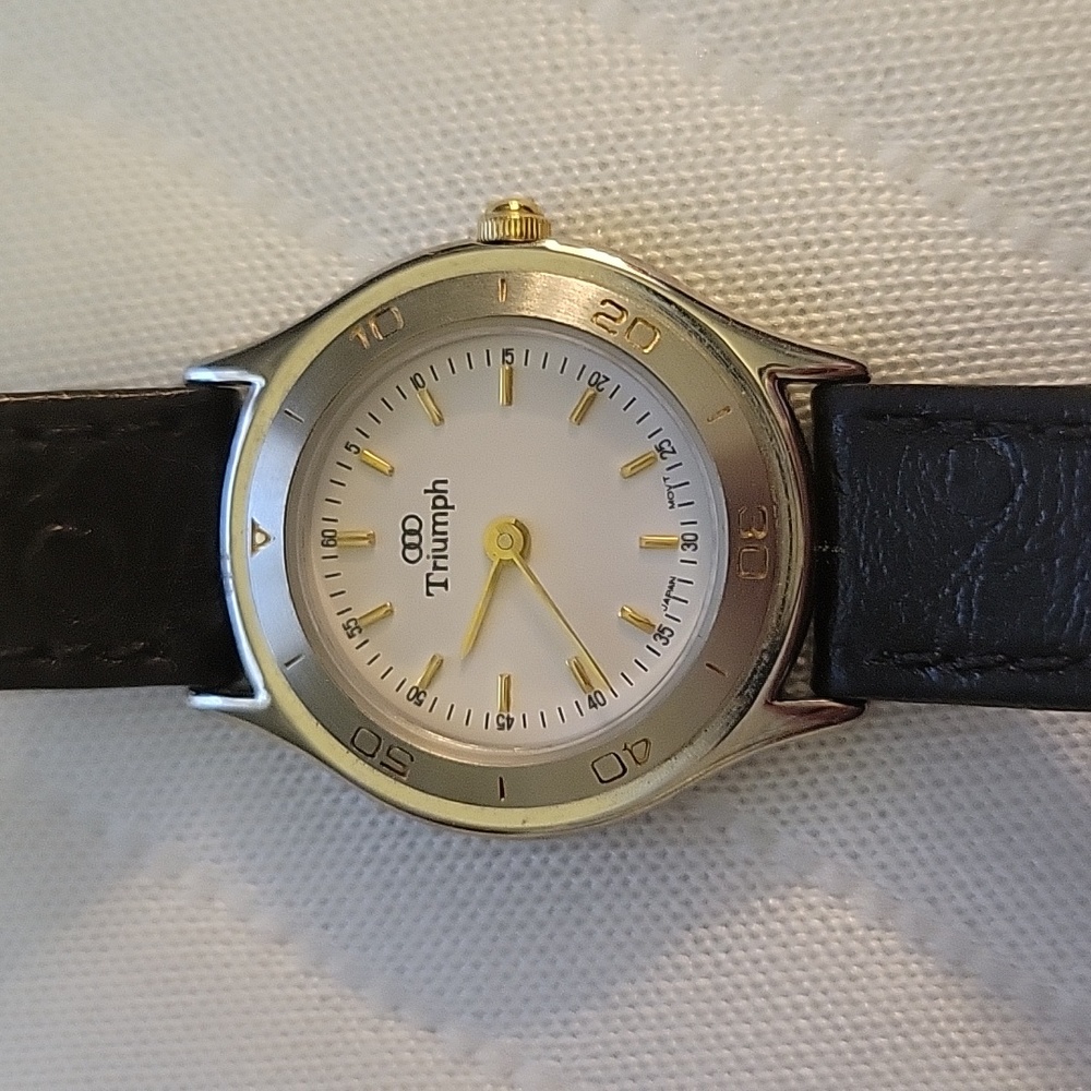 Vintage Ladies Triumph Watch